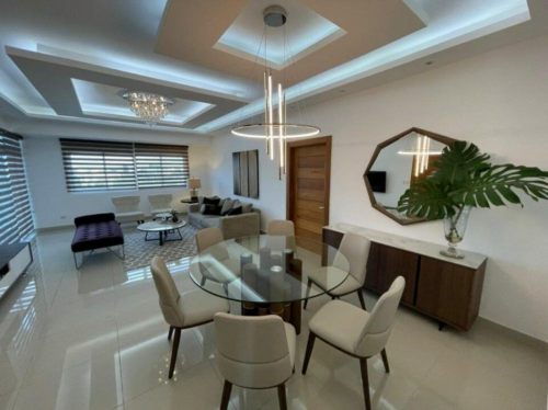Modern furnished apartment for rent in Ensanche Serralles, Santo Domingo. 