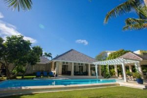 Luxurious and exclusive Villa for sale furnished in Arrecife, Punta Cana.   Punta cana
